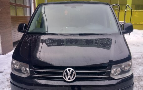 Volkswagen Caravelle T5, 2014 год, 2 500 000 рублей, 1 фотография