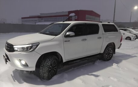 Toyota Hilux VIII, 2015 год, 2 800 000 рублей, 3 фотография