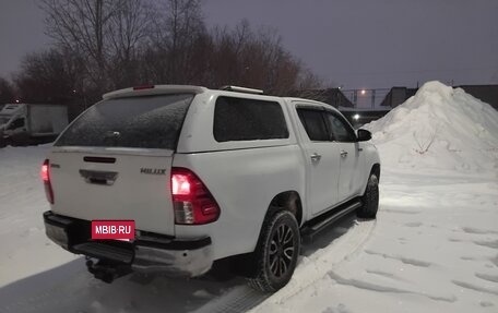 Toyota Hilux VIII, 2015 год, 2 800 000 рублей, 4 фотография