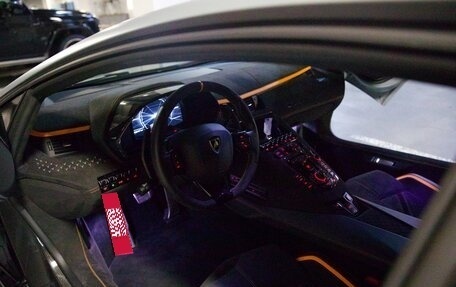 Lamborghini Aventador I рестайлинг, 2022 год, 66 000 000 рублей, 13 фотография