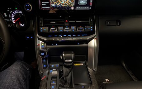 Toyota Land Cruiser, 2023 год, 12 580 000 рублей, 10 фотография