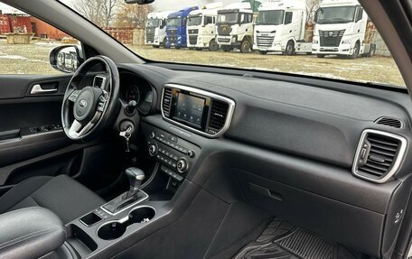 KIA Sportage IV рестайлинг, 2019 год, 2 600 000 рублей, 24 фотография