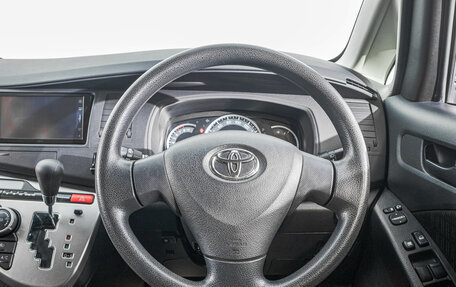 Toyota ISis I, 2012 год, 1 399 000 рублей, 15 фотография