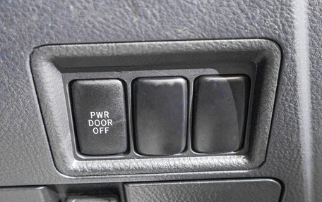 Toyota ISis I, 2012 год, 1 399 000 рублей, 14 фотография