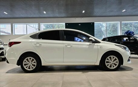 Hyundai Solaris II рестайлинг, 2019 год, 1 349 000 рублей, 8 фотография