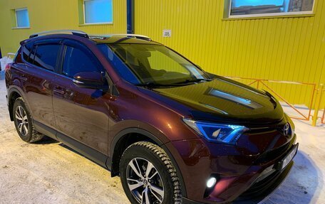 Toyota RAV4, 2017 год, 2 900 000 рублей, 4 фотография