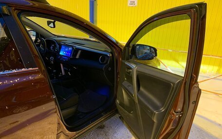 Toyota RAV4, 2017 год, 2 900 000 рублей, 12 фотография