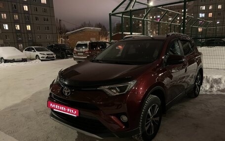 Toyota RAV4, 2017 год, 2 900 000 рублей, 24 фотография