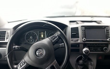 Volkswagen Caravelle T5, 2014 год, 2 500 000 рублей, 8 фотография