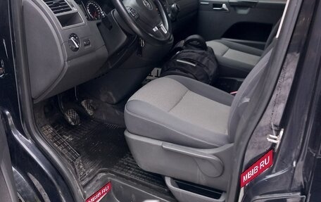 Volkswagen Caravelle T5, 2014 год, 2 500 000 рублей, 3 фотография