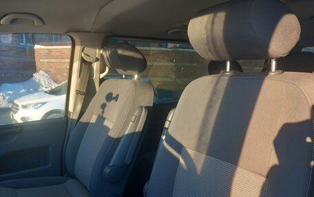 Volkswagen Caravelle T5, 2014 год, 2 500 000 рублей, 23 фотография