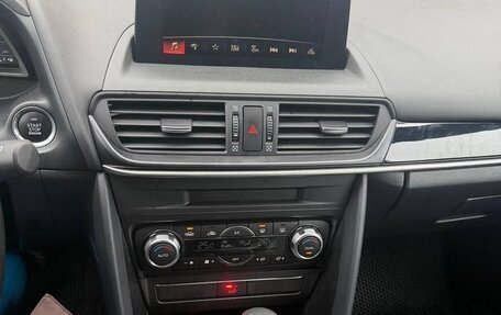 Mazda CX-4, 2023 год, 2 990 000 рублей, 8 фотография