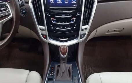 Cadillac SRX II рестайлинг, 2014 год, 1 800 000 рублей, 19 фотография