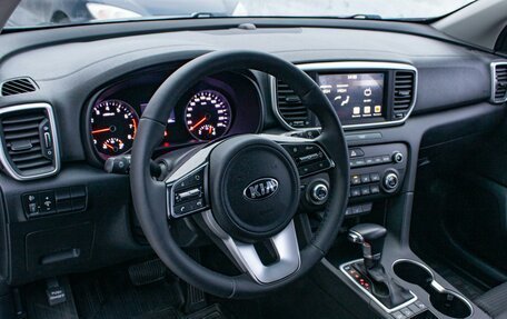 KIA Sportage IV рестайлинг, 2020 год, 2 389 000 рублей, 6 фотография