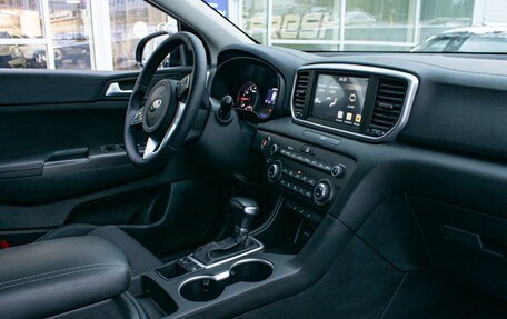 KIA Sportage IV рестайлинг, 2020 год, 2 389 000 рублей, 13 фотография