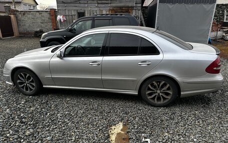 Mercedes-Benz E-Класс, 2002 год, 730 000 рублей, 2 фотография