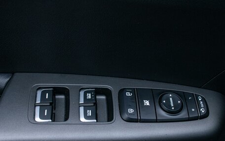 KIA Sportage IV рестайлинг, 2020 год, 2 389 000 рублей, 25 фотография