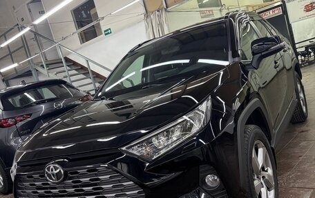 Toyota RAV4, 2020 год, 3 149 000 рублей, 2 фотография