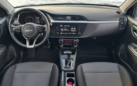 KIA Rio IV, 2022 год, 1 900 000 рублей, 8 фотография