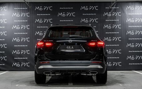 Mercedes-Benz GLA, 2024 год, 6 200 000 рублей, 4 фотография