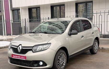 Renault Logan II, 2017 год, 650 000 рублей, 1 фотография
