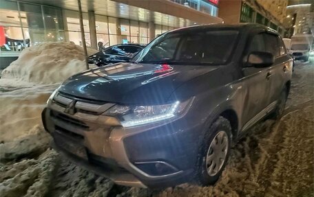 Mitsubishi Outlander III рестайлинг 3, 2018 год, 1 599 000 рублей, 1 фотография