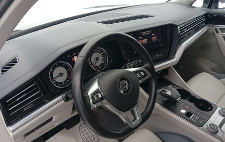 Volkswagen Touareg III, 2018 год, 5 100 000 рублей, 1 фотография