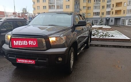Toyota Tundra II, 2011 год, 2 990 000 рублей, 1 фотография