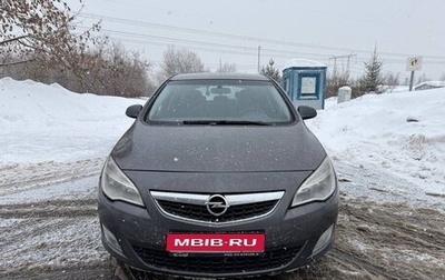 Opel Astra J, 2011 год, 670 000 рублей, 1 фотография