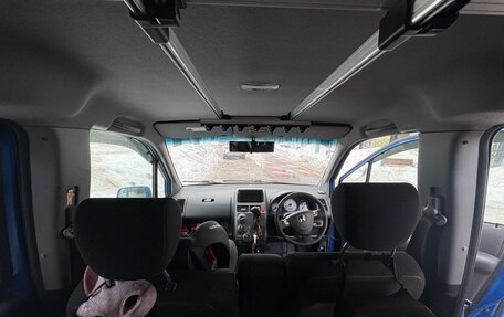 Honda Mobilio Spike I рестайлинг, 2003 год, 250 000 рублей, 9 фотография