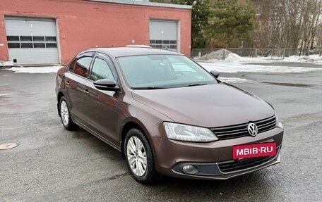 Volkswagen Jetta VI, 2014 год, 890 000 рублей, 8 фотография