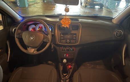 Renault Sandero II рестайлинг, 2018 год, 980 000 рублей, 8 фотография