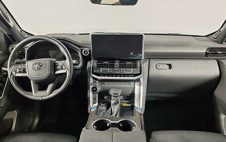 Toyota Land Cruiser, 2023 год, 15 350 000 рублей, 15 фотография