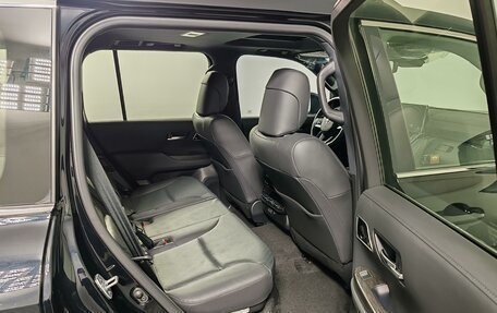 Toyota Land Cruiser, 2023 год, 15 350 000 рублей, 20 фотография