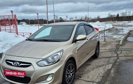 Hyundai Solaris II рестайлинг, 2011 год, 750 000 рублей, 2 фотография