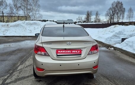 Hyundai Solaris II рестайлинг, 2011 год, 750 000 рублей, 5 фотография