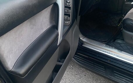 Toyota Land Cruiser Prado 150 рестайлинг 2, 2011 год, 3 700 000 рублей, 10 фотография