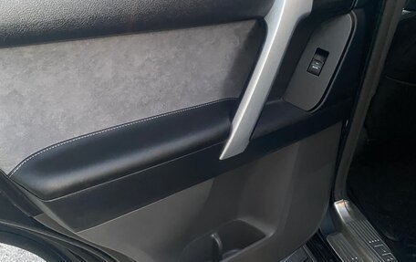 Toyota Land Cruiser Prado 150 рестайлинг 2, 2011 год, 3 700 000 рублей, 12 фотография