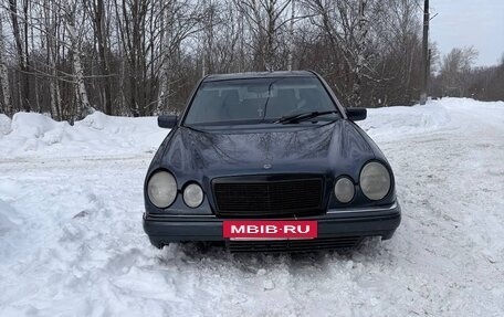 Mercedes-Benz E-Класс, 1996 год, 230 000 рублей, 2 фотография