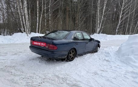 Mercedes-Benz E-Класс, 1996 год, 230 000 рублей, 4 фотография