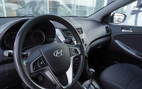 Hyundai Solaris II рестайлинг, 2015 год, 1 028 000 рублей, 10 фотография