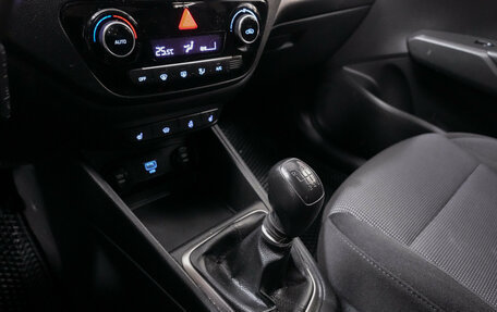 Hyundai Solaris II рестайлинг, 2019 год, 1 300 000 рублей, 6 фотография