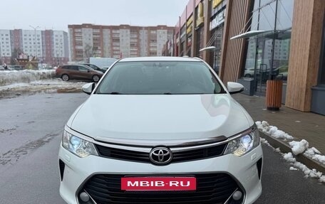 Toyota Camry, 2016 год, 2 150 000 рублей, 2 фотография