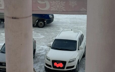 Audi Q7, 2006 год, 1 050 000 рублей, 11 фотография