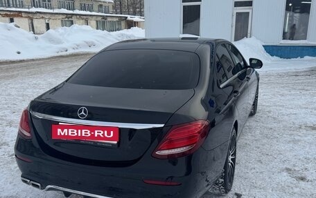 Mercedes-Benz E-Класс, 2018 год, 2 333 000 рублей, 3 фотография