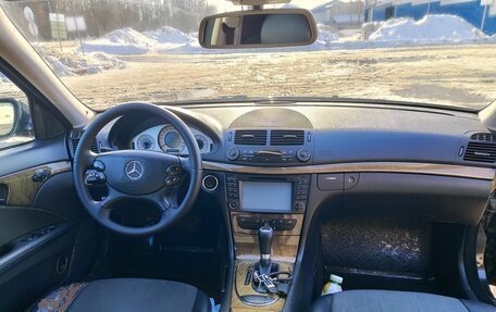 Mercedes-Benz E-Класс, 2008 год, 900 000 рублей, 4 фотография