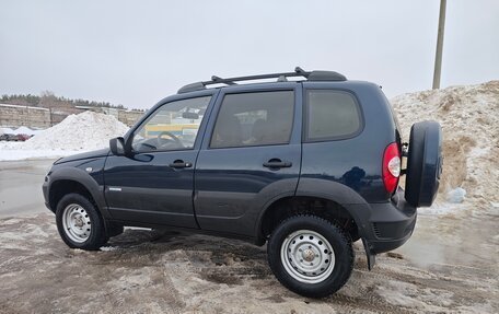 Chevrolet Niva I рестайлинг, 2011 год, 425 000 рублей, 2 фотография