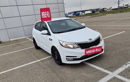 KIA Rio III рестайлинг, 2016 год, 1 050 000 рублей, 2 фотография