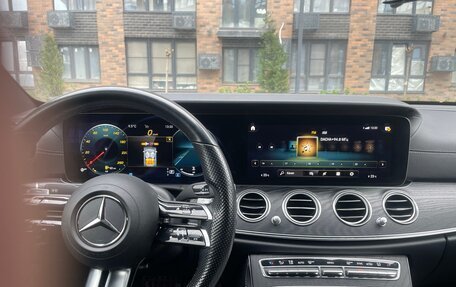 Mercedes-Benz E-Класс, 2020 год, 4 750 000 рублей, 6 фотография