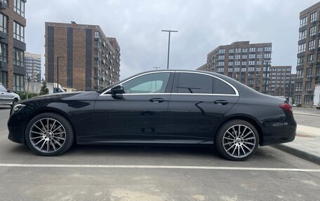 Mercedes-Benz E-Класс, 2020 год, 4 750 000 рублей, 3 фотография